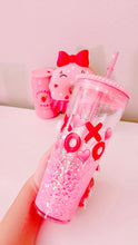 Load image into Gallery viewer, Xoxo balloons snowglobe tumbler
